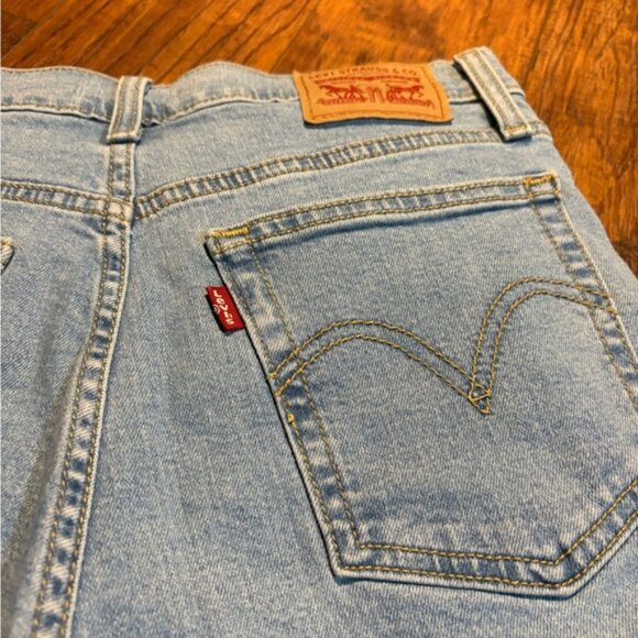 Distressed Light Blue Jeans - Picture 5 of 6